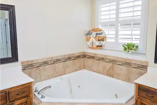 309 Whitechurch Ln, Victoria, TX 77904 - Photo 18