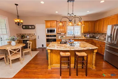 309 Whitechurch Lane, Victoria, TX 77904 - Photo 8