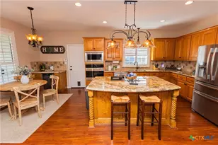 309 Whitechurch Ln, Victoria, TX 77904 - Photo 8