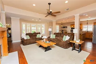 309 Whitechurch Ln, Victoria, TX 77904 - Photo 6