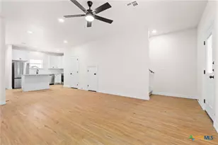 209 S 18th St, Temple, TX 76501 - Photo 10