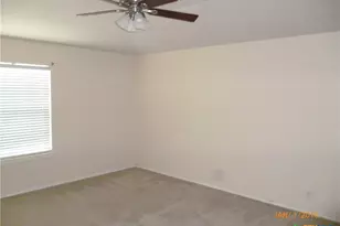 2667 Hunt St, New Braunfels, TX 78130 - Photo 6