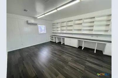 200 W New Braunfels Street, Seguin, TX 78155 - Photo 14