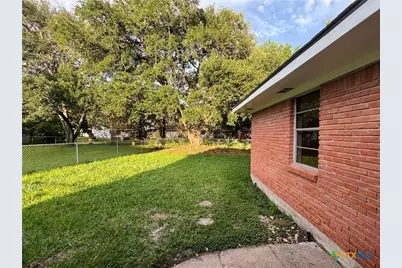 4612 Camellia Street, Victoria, TX 77904 - Photo 4