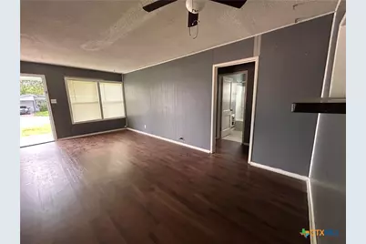 1307 E Mistletoe Avenue, Victoria, TX 77901 - Photo 6