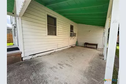 1307 E Mistletoe Avenue, Victoria, TX 77901 - Photo 14