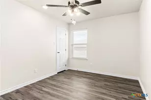 305 Lost Trl, Copperas Cove, TX 76522 - Photo 10