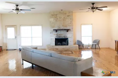 3240 Concrete Edgar Rd, Cuero, TX 77954 - Photo 10