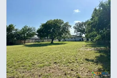206 Barton Lane, Gatesville, TX 76528 - Photo 16
