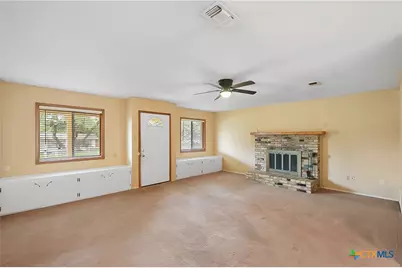 185 Oklahoma Avenue, New Braunfels, TX 78130 - Photo 8