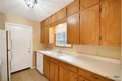 185 Oklahoma Avenue, New Braunfels, TX 78130 - Photo 12