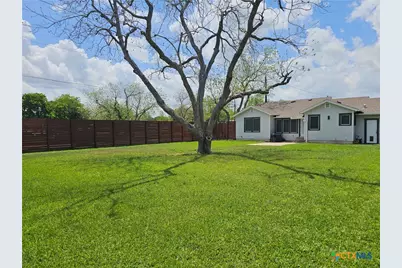 2002 N Wheeler Street, Victoria, TX 77901 - Photo 6