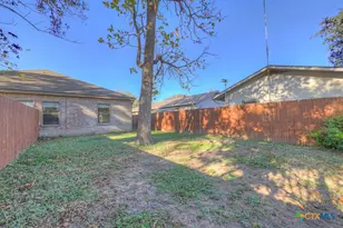 388 E Faust St, New Braunfels, TX 78130 - Photo 22
