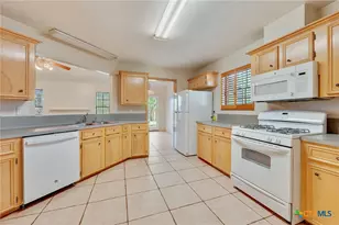 2007 Sandalwood Ln, Bryan, TX 77807 - Photo 6
