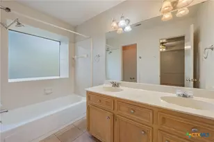 2007 Sandalwood Ln, Bryan, TX 77807 - Photo 10
