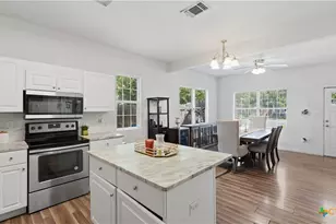 1650 Katy St, New Braunfels, TX 78130 - Photo 10