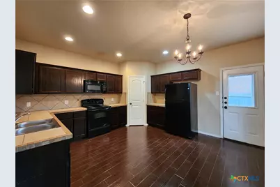 1028 Brown Rock Drive, New Braunfels, TX 78130 - Photo 12