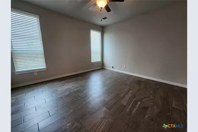 319 Creekside Curve, New Braunfels, TX 78130 - Photo 6