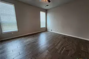 319 Creekside Curve, New Braunfels, TX 78130 - Photo 6