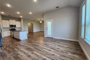 1331 Gruene Glen, New Braunfels, TX 78132 - Photo 6