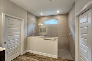 1331 Gruene Glen, New Braunfels, TX 78132 - Photo 22