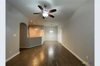 371 Creekside Curve, New Braunfels, TX 78130 - Photo 4