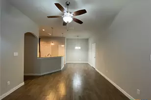 371 Creekside Curve, New Braunfels, TX 78130 - Photo 4