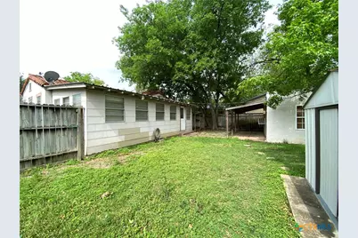 1030 Cole Avenue, New Braunfels, TX 78130 - Photo 30