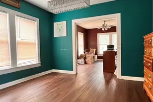 211 W College St, Seguin, TX 78155 - Photo 6