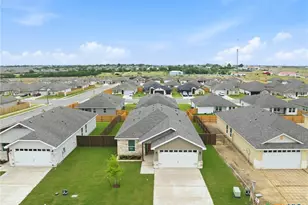 1215 Victory Rnch Trl, Killeen, TX 76549 - Photo 4