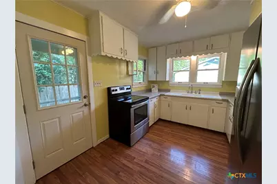 893 Pine Street, New Braunfels, TX 78130 - Photo 10