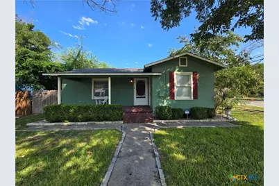 893 Pine Street, New Braunfels, TX 78130 - Photo 2