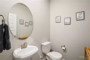 10310 Mager Ln, Hutto, TX 78634 - Photo 8