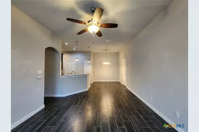 350 Creekside Curve, New Braunfels, TX 78130 - Photo 6