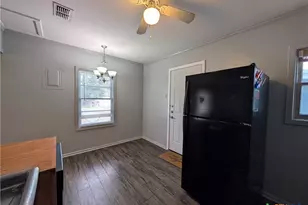 890 Josephine St, New Braunfels, TX 78130 - Photo 8