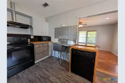 890 Josephine Street, New Braunfels, TX 78130 - Photo 6