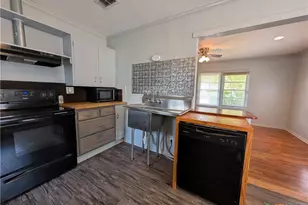 890 Josephine St, New Braunfels, TX 78130 - Photo 6