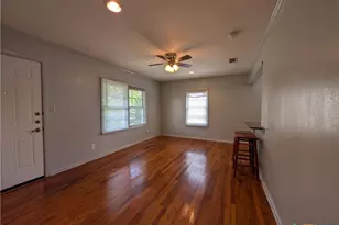890 Josephine St, New Braunfels, TX 78130 - Photo 18