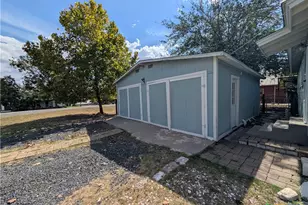 890 Josephine St, New Braunfels, TX 78130 - Photo 32