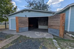 890 Josephine St, New Braunfels, TX 78130 - Photo 26