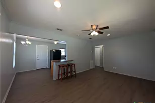 890 Josephine St, New Braunfels, TX 78130 - Photo 6