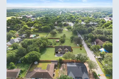 649 Fir Lane, Lockhart, TX 78644 - Photo 4