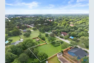 649 Fir Lane, Lockhart, TX 78644 - Photo 2