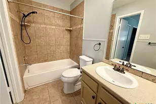 705 Woodcrest Cir, New Braunfels, TX 78130 - Photo 10