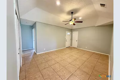 705 Woodcrest Circle, New Braunfels, TX 78130 - Photo 4