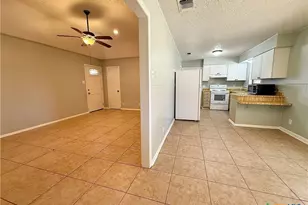 705 Woodcrest Cir, New Braunfels, TX 78130 - Photo 16