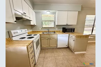 705 Woodcrest Circle, New Braunfels, TX 78130 - Photo 8