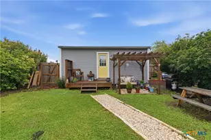 148 Dewey Ln, Seguin, TX 78155 - Photo 2