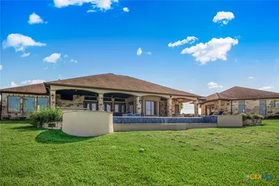 448 Champlain Street, Victoria, TX 77905 - Photo 6