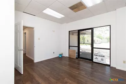 19 S 25th Street #100, Temple, TX 76504 - Photo 4